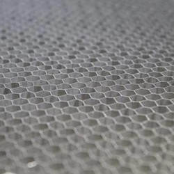 Aluminyum Honeycomb C:6mm-83kg/m3 T:18mm 125x250cm - 